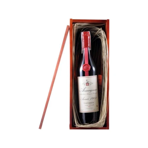 Коньяк Armagnac Castarede, wooden box, 1981 (0,7 л) (BW12105)