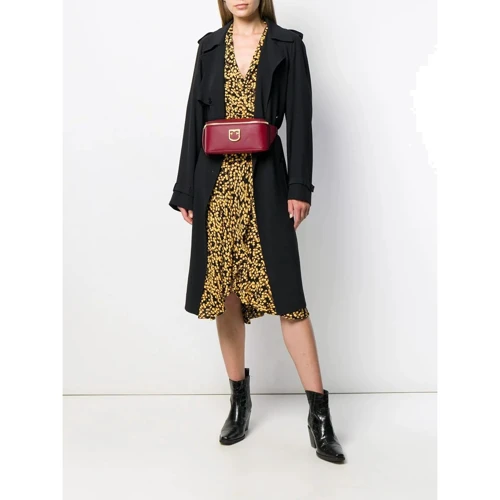 Женская поясная сумка Furla Isola S Belt Bag красная (1026448): Фактура Матовая, Зернистая