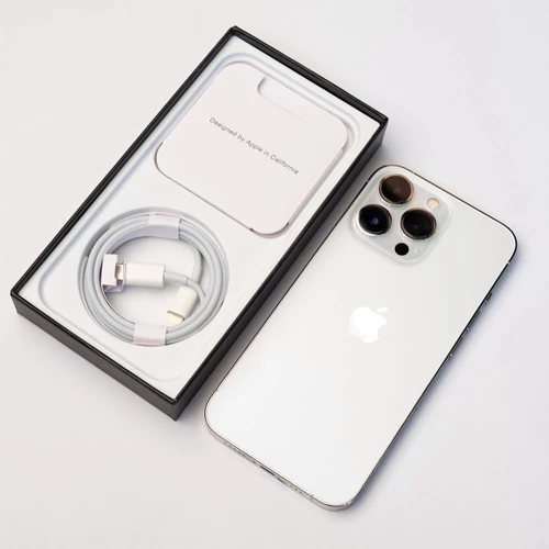 Б/У Apple iPhone 13 Pro Max 1TB Silver (MLLL3) Approved Grade B: Производитель Apple