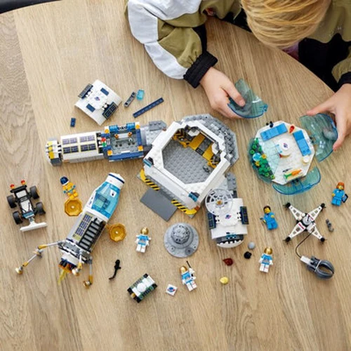 Конструктор LEGO City Місячна Дослідницька база (60350) фото 8