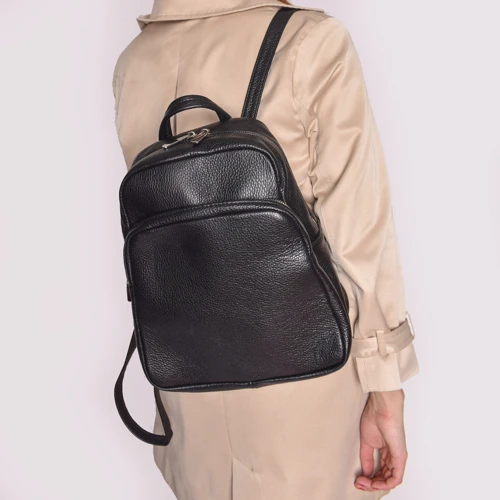 Жіночий рюкзак ARTiS Bags чорний (1575703): Стать жіночий