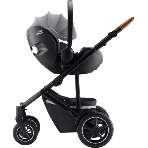 Автокрісло Britax Romer Baby-Safe 5Z (Grey Marble): Внутрішні ремені 3-х точечный ремень с мягкими накладками