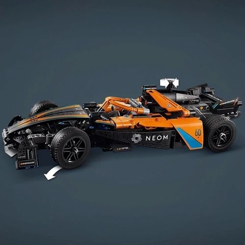 Конструктор LEGO Technic Автомобиль для гонки NEOM McLaren Formula E 452 детали (42169) фото 8