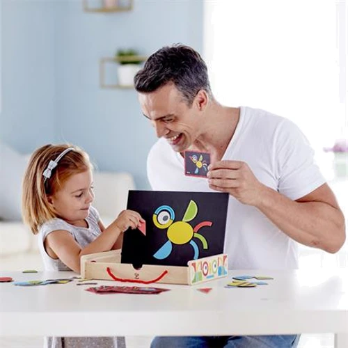 Ігровий набір Hape Валіза з магнітами (E1631)