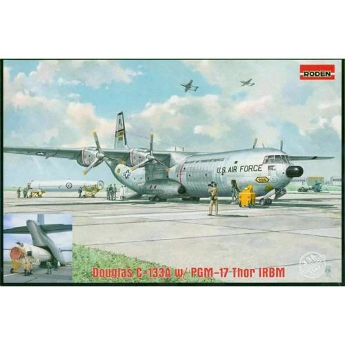 Модель Roden Грузовой самолет Douglas C-133A баллистической ракетой ВВС США PGM-17 Thor (RN336)