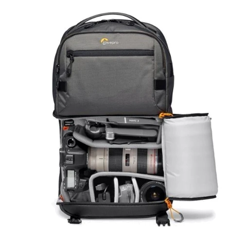 Lowepro Fastpack Pro BP 250 AW III Grey (LP37331-PWW): Вместимость Ноутбук с диагональю 15 дюймов, Профессиональная камера, 2-3 дополнительных объектива или вспышки