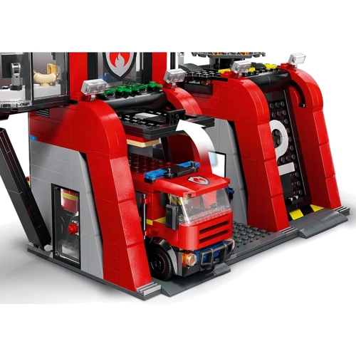 Конструктор LEGO City Пожарное депо с пожарной машиной (60414)