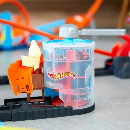 Ігровий набір Hot Wheels Пригоди у магазині морозива GJK74: Виробник Hot Wheels