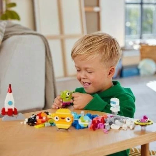 Конструктор LEGO Classic Творческие космические объекты 450 деталей (11037) фото 5