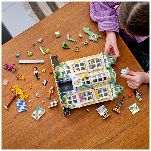 Конструктор LEGO Friends Художня школа Емми (41711) фото 7