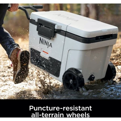 Термобокс Ninja FrostVault 42L Hard Cooler FB245EUWH: Вага 14 кг