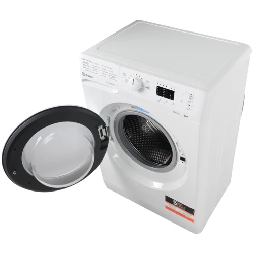 Стиральная машина Indesit OMTWSA 61052 W UA: Тип загрузки фронтальная