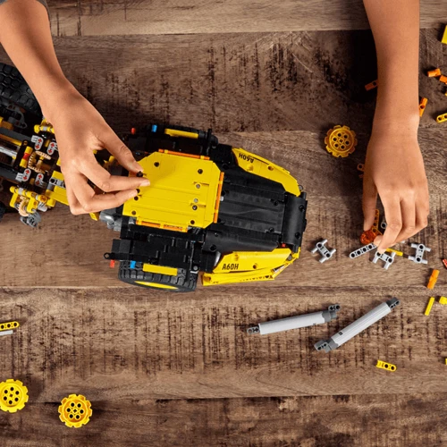 LEGO Technic Сочлененный самосвал 6x6 Volvo (42114) фото 17