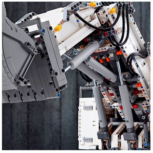 LEGO TECHNIC Екскаватор Liebherr R 9800 (42100): Рекомендований вік 12+