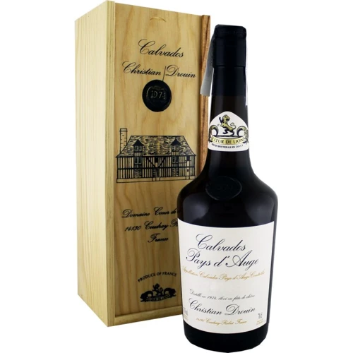 Водка Calvados Coeur de Lion Pays d'Auge, wooden box, 1984 (0,7 л) (BW9407)