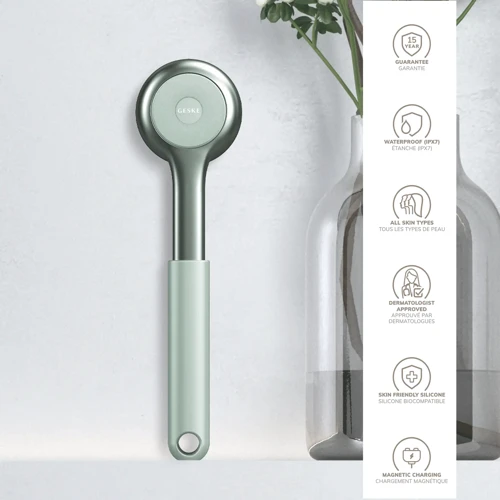 Ультразвукова щітка для всього тіла GESKE Sonic Full-Body Brush&Intensive Exfoliator 8в1 green фото 3