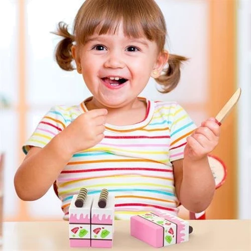 Набір продуктів Viga Toys Дерев'яний полуничний торт (51324) фото 4