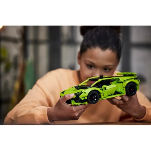 Конструктор LEGO Technic Lamborghini Huracán 806 деталей (42161) фото 6