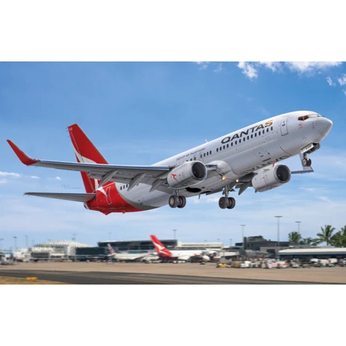 Модель Big Planes Kits Самолет Boeing 737-800 авиакомпании Qantas (BPK7218)