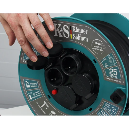 Подовжувач на котушці Konner Sohnen KS CR-25M: Число розеток 4