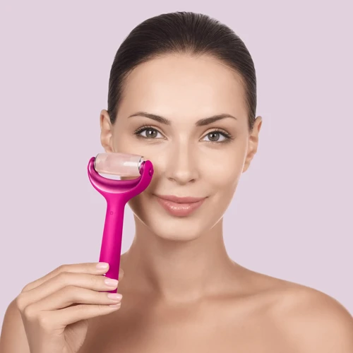 Электронный роллер для лица и тела с микроиглами GESKE MicroNeedle Face&Body Roller 8в1 magenta фото 6