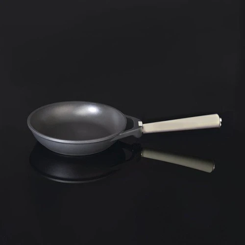 Berghoff 24 см (4490018): Тип сковороди традиційна