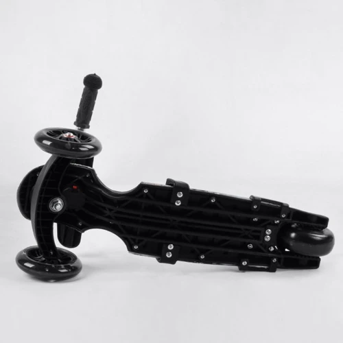 Самокат Best Scooter с защитным бампером черный (S 8466): Материал колес полиуретан