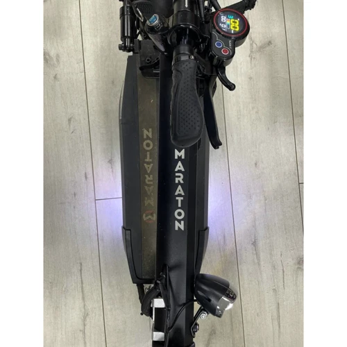 Електросамокат Maraton Scooter Tesla 5000 (Електросамокати)(78371399): Причина уцінки Потертости на корпусе. В комплектации только блок зарядки, один ключ сигнализации и ключ зажигания