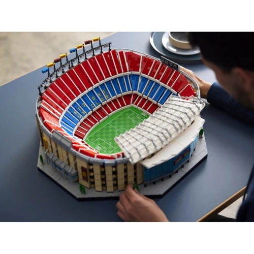 Конструктор LEGO Creator Camp Nou – FC Barcelona Стадион Камп Ноу ФК Барселона (10284): Количество деталей, шт. 5509