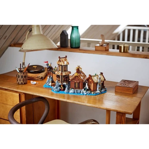 Блочный конструктор LEGO Ideas Деревня викингов (21343)