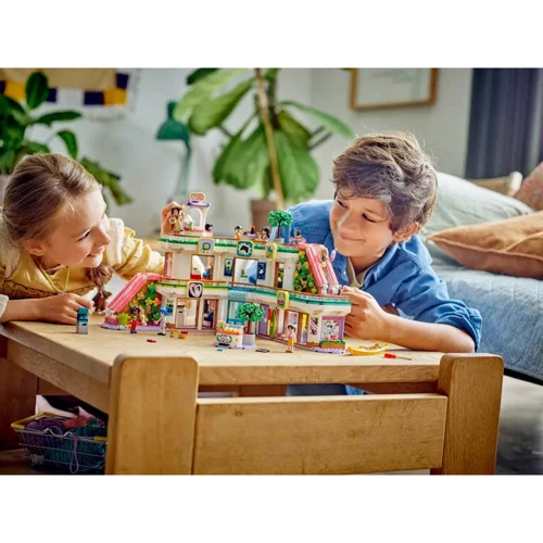 Конструктор LEGO Friends Торговый центр в Хартлейк-Сити (42604) фото 10