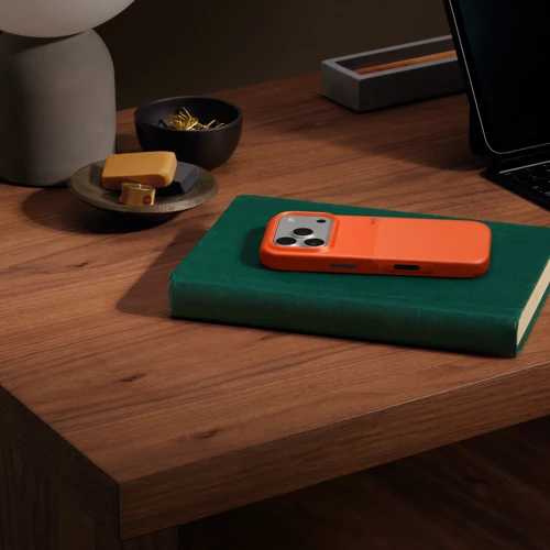 Чехол для iPhone Beats iPhone 17 Pro Rugged Case with MagSafe and Camera Control - Sierra Orange (MGJQ4)