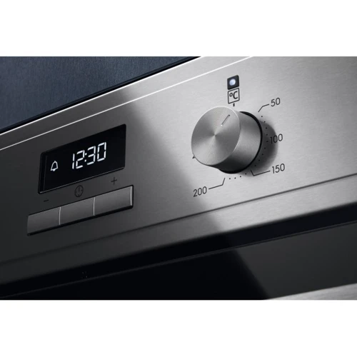 Духовой шкаф электрический Electrolux EOD3C40BX: Приготовление на пару есть