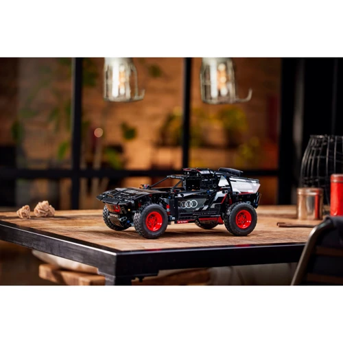 Конструктор LEGO Technic Audi RS Q e-tron (42160) фото 6