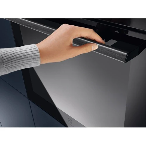 Духовой шкаф электрический Electrolux COC8H31Z: Конвекция есть