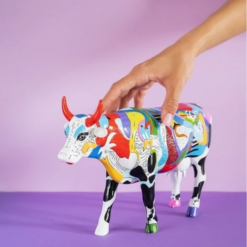 Коллекционная статуэтка корова Cow Parade Ziv's Udderly Cool Cow Size L (46732) фото 2