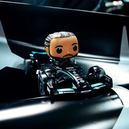 Игровая фигурка Funko POP! - Льюис Хэмилтон на машине (75797): Пол Унисекс