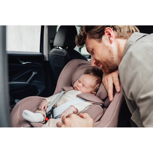 Автокрісло BRITAX-ROMER DUALFIX PRO LUX Soft Taupe (2000040886): Кріплення Isofix есть (база в комплект не входит)