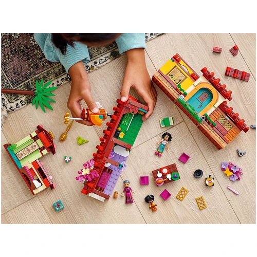 Конструктор LEGO Disney Princess Дом семьи Мадригал (43202) фото 8