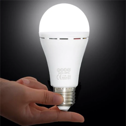 Светодиодный светильник-лампа на аккумуляторе Е27 LED NOAS АС7W DC3W 6400K: Тип цоколя E27