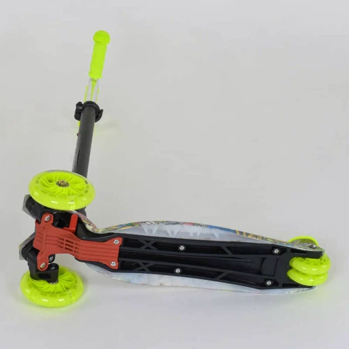 Самокат дитячий пластмасовий з алюмінієвої трубкою керма + 4 колеса Light green / Black (74307): Тип коліс литі