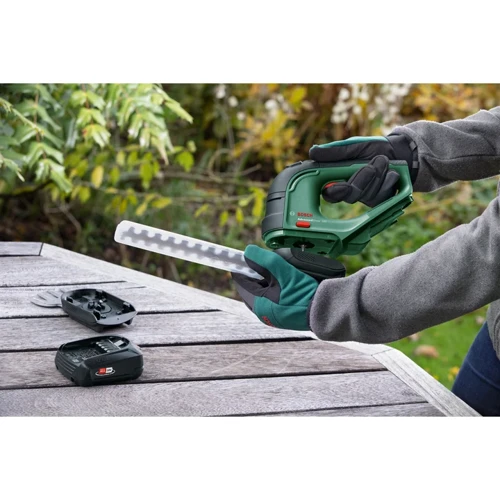 Акумуляторні ножиці для трави Bosch AdvancedShear 18V-10 + Лезо для трави 100 мм + Лезо для кущів 200 мм (0600857001) фото 12
