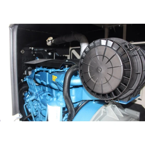Дизельний генератор SOYGEN SGB 35 KVA: Обсяг паливного бака 120 л