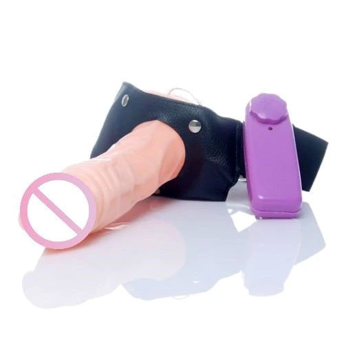 Страпон мужской с вибрацией BOSS - Adrian Hollow Strap-on vibrating, BS4600009