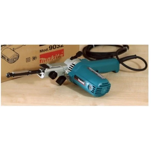 Шлифмашина прямая Makita 9032: Тип машины ленточная