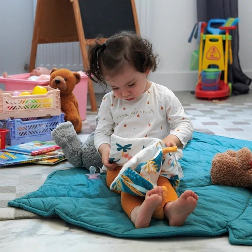 Детская игрушка Bebe Confort Little Buddies тетрадь-книга (3602203200)