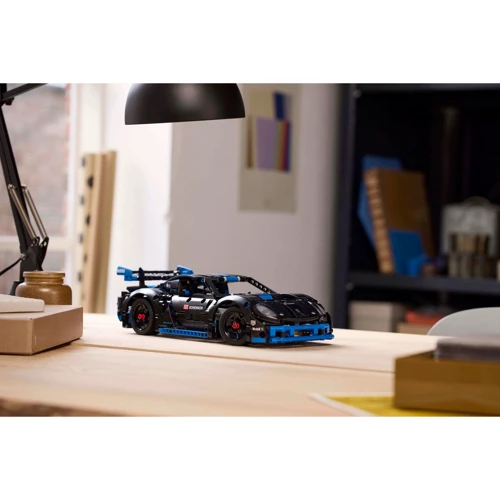 Конструктор LEGO Technic Автомобиль для гонки Porsche GT4 e-Performance (42176): Количество деталей, шт. 834