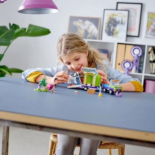 Конструктор LEGO Friends Трейлер для лошадки Мии (41371): Серия Friends