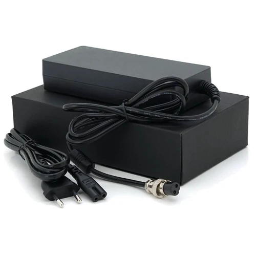 Зарядная станция FlashFish F132 1048Wh 1000W: Количество розеток 220V 4