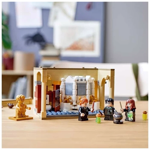 LEGO Harry Potter Хогвартс: ошибка с оборотным зельем (76386) фото 6